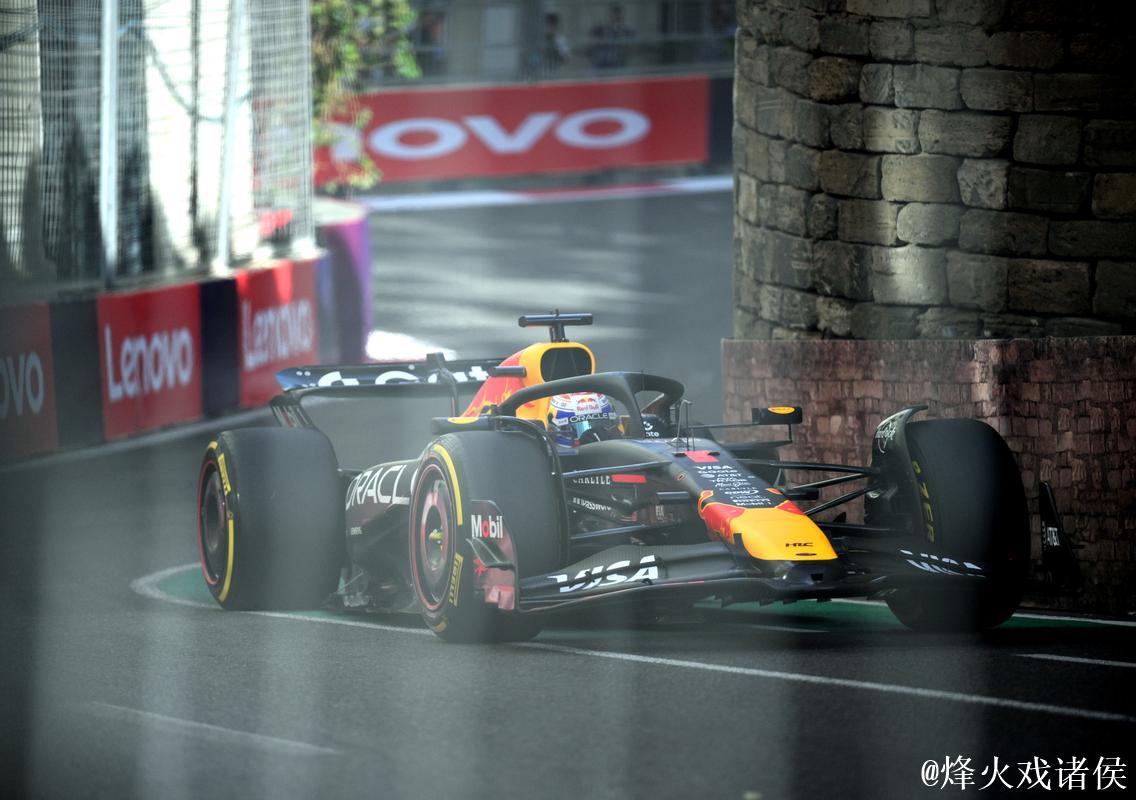 F1阿塞拜疆站排位赛：维斯塔潘摘得杆位，塞恩斯紧随其后